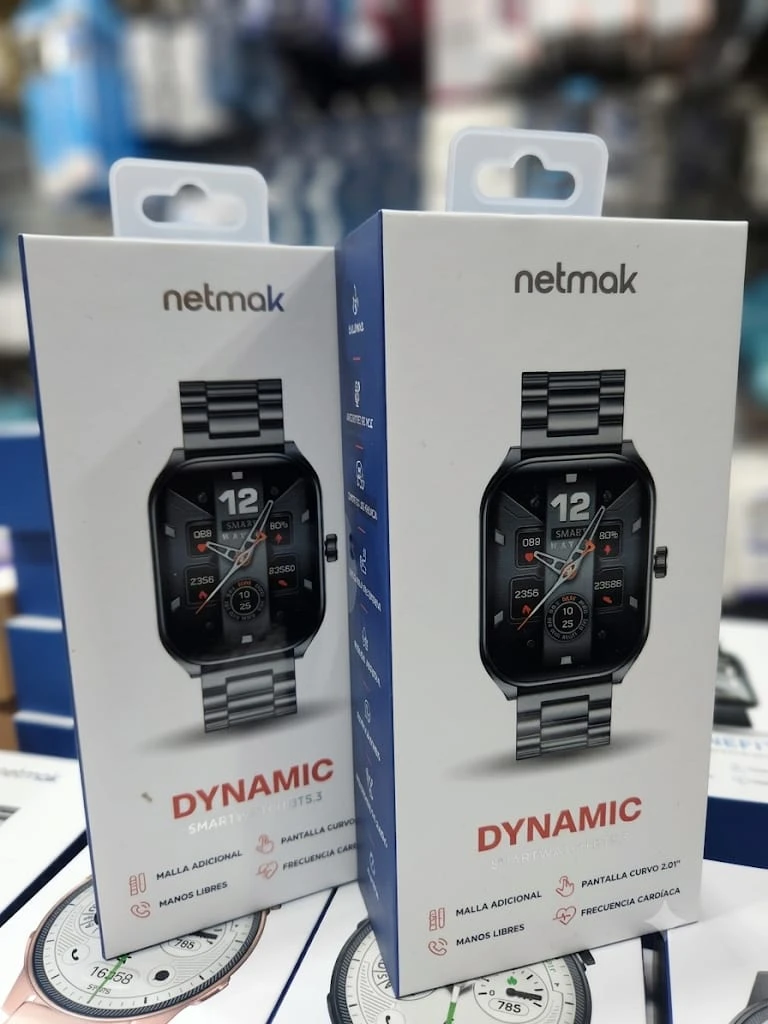 Smartwatch Netmak NM-Dynamic-S con Malla De Acero + Malla Tpu adicional (Plata)